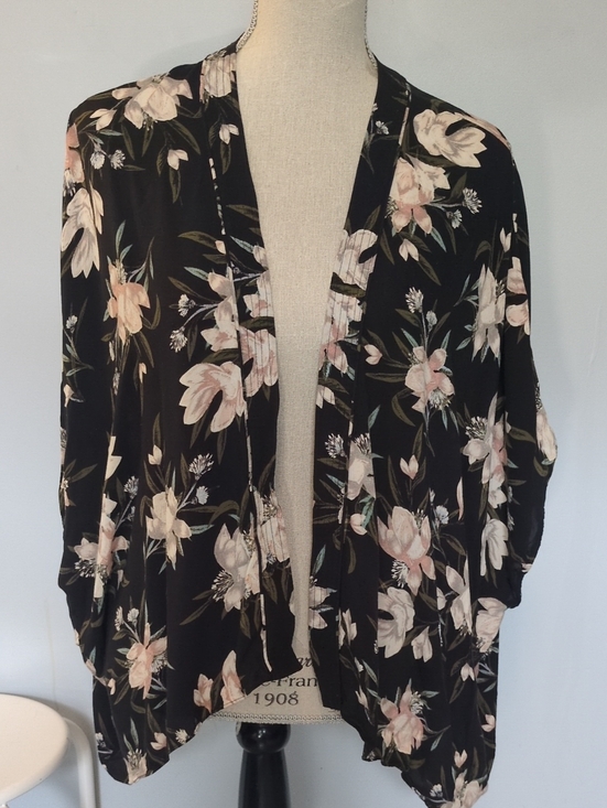 Talula Sweaters - Talula Aritzia Floral Open-Front Kimono XXS / XS